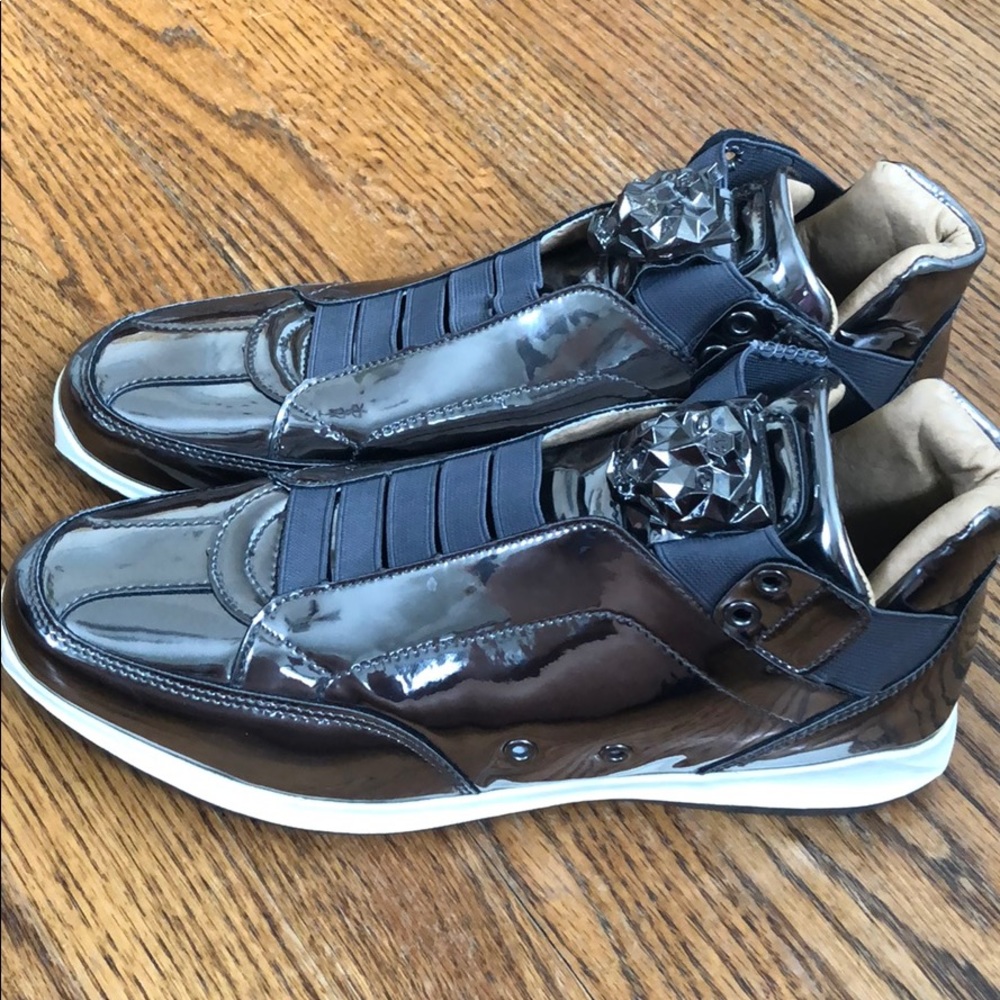 Men's silver shoes